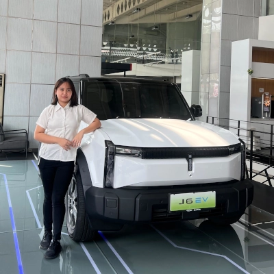Cintya Vanesa Sales Consultant Chery Arta Jakarta