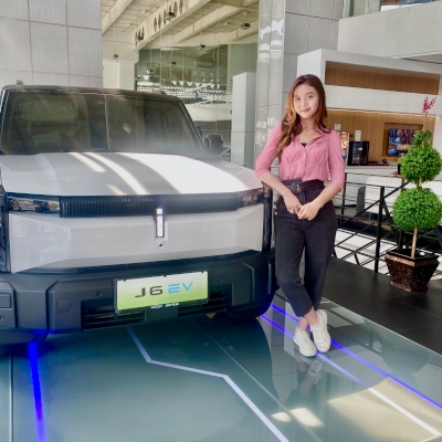 Dwi Wulandari Sales Consultant Chery Arta Jakarta