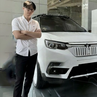 Hezki Sales Consultant Chery Arta Jakarta