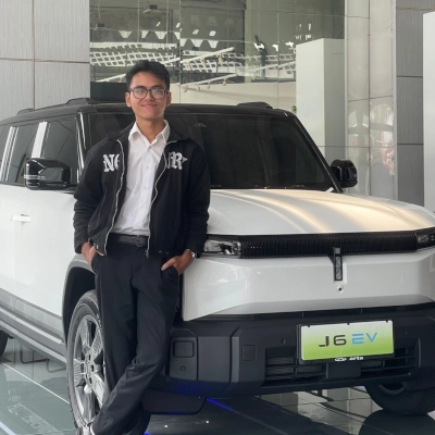 Michael Poli Sales Consultant Chery Arta Jakarta