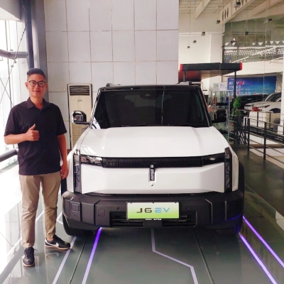 stevan sales consultant chery arta jakarta